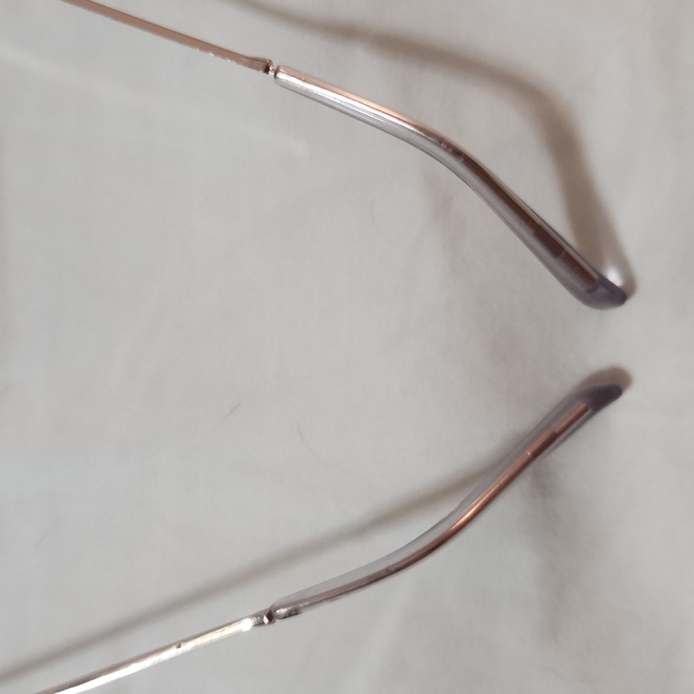 90s Hexagon Sunglasses - Picture 4 of 9